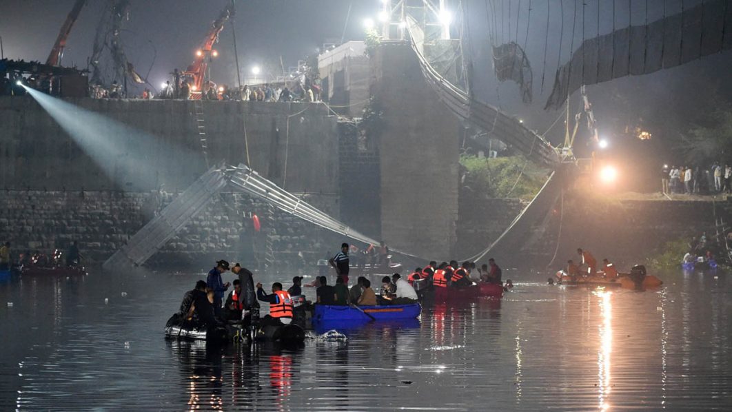 INDIA-ACCIDENT-BRIDGE