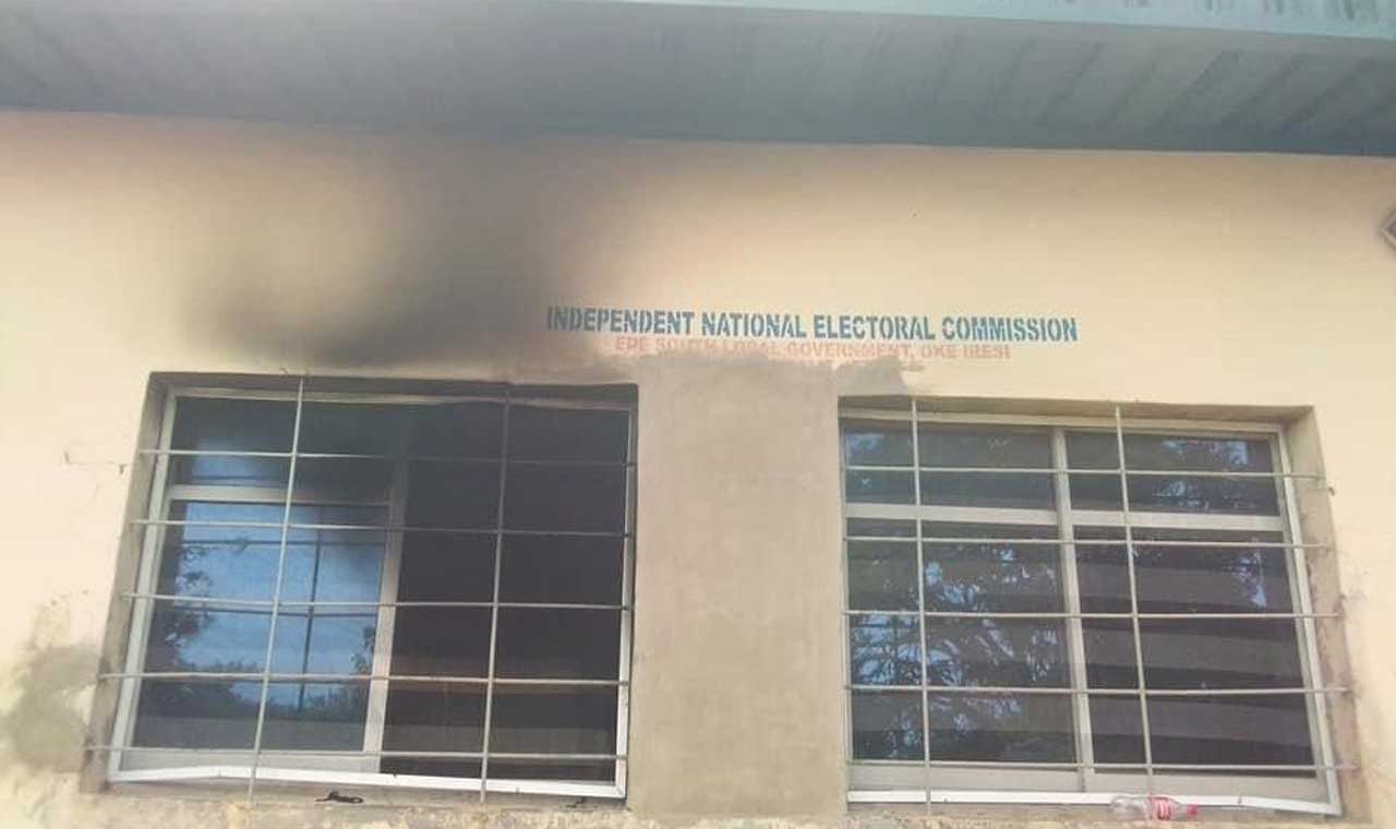 Front-view-of-the-conference-room-affected-by-the-fire-960×570