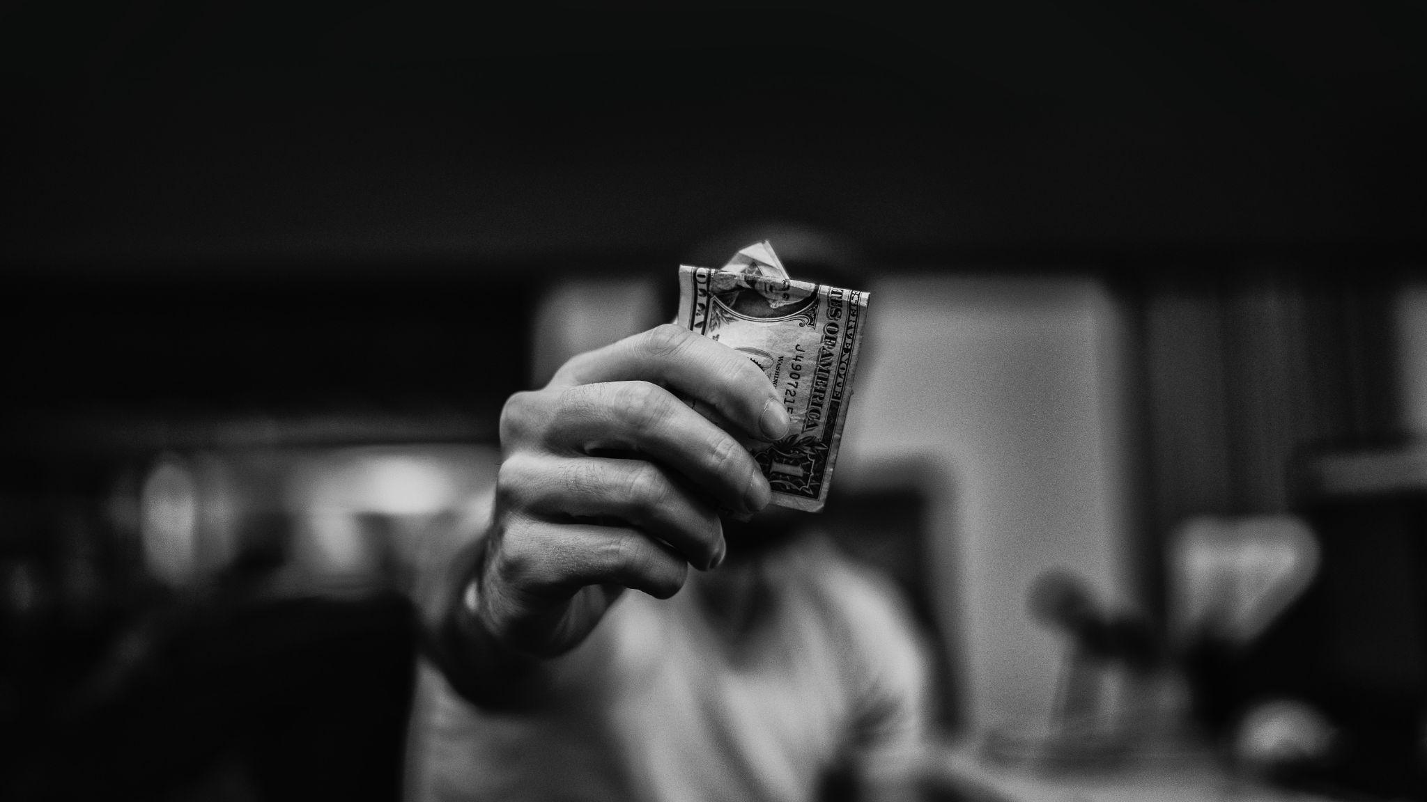 Money-Dollar-Mistress-Harley