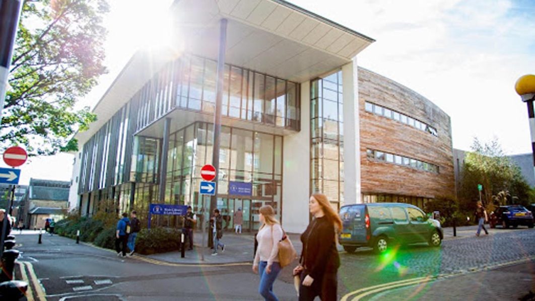 The University of Dundee 1