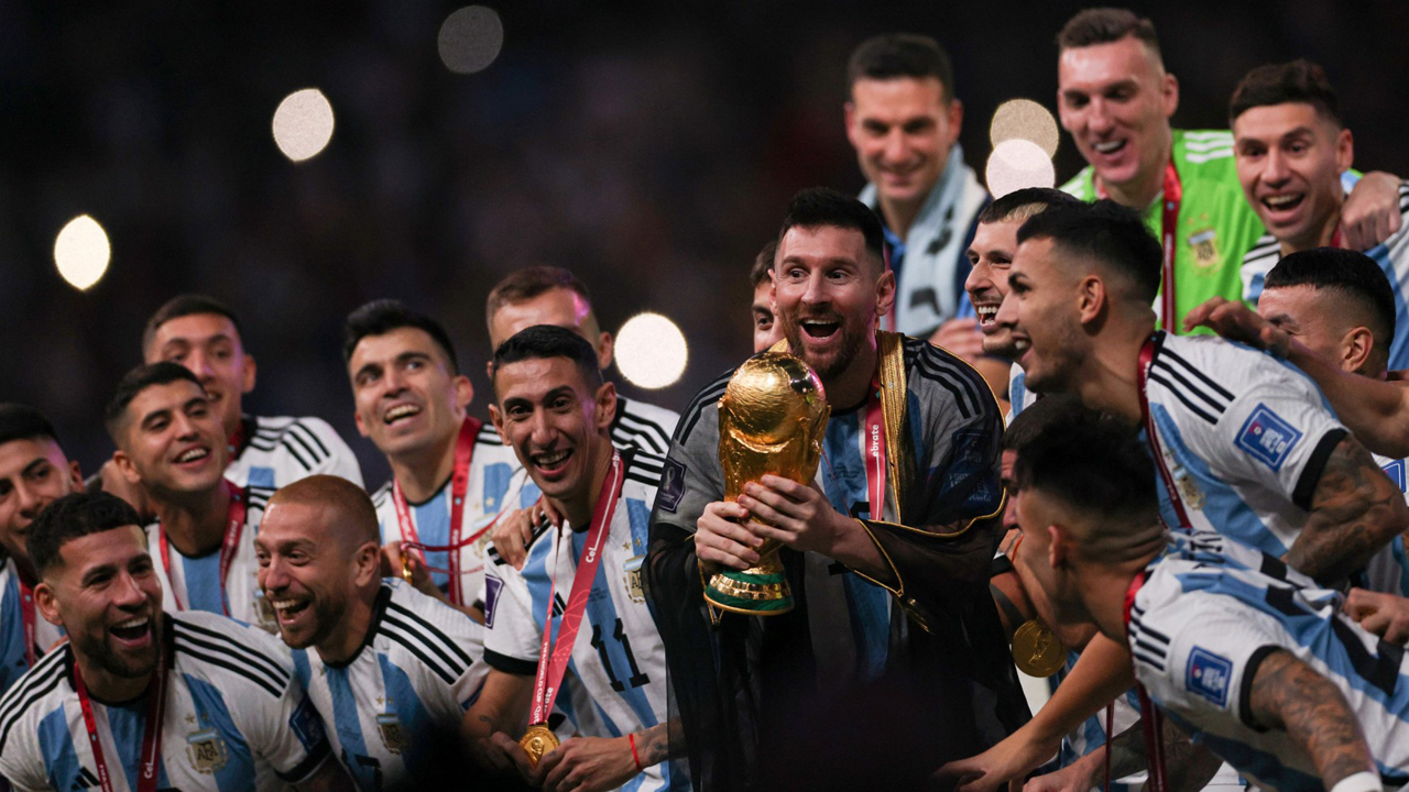 FBL-WC-2022-MATCH64-ARG-FRA-TROPHY