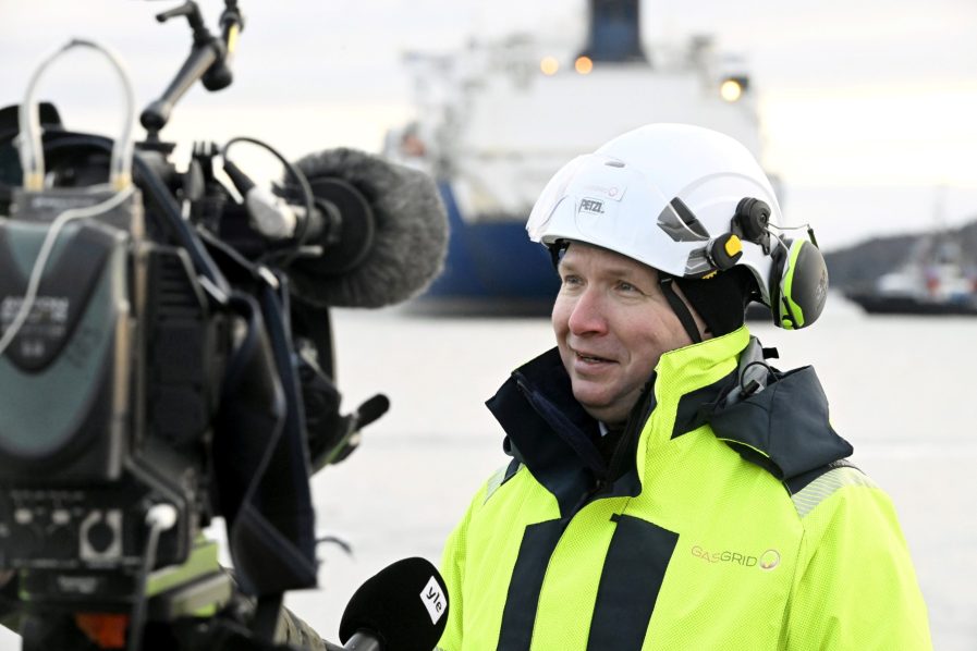 FINLAND-BALTIC-GAS-FSRU-LNG-CONFLICT-UKRAINE-RUSSIA