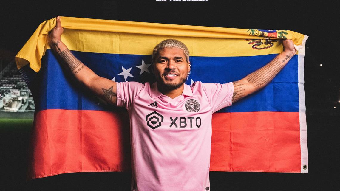 MartinezFlag2