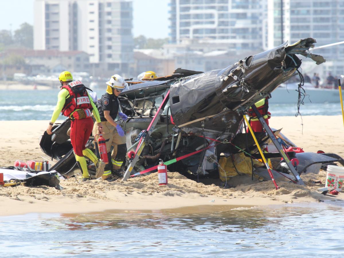 helicopters collide in Australia
