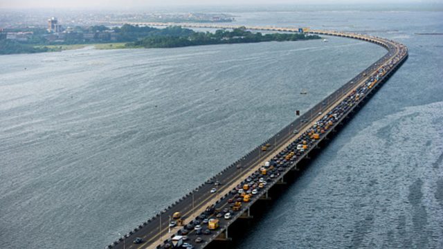 Fire incident on 3rd Mainland Bridge disrupts traffic