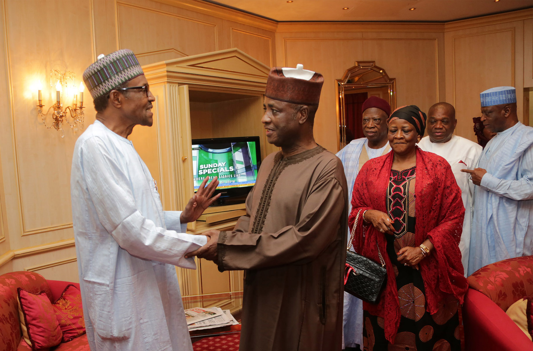 PRESIDENT BUHARI DINNER WITH APC CHIEFTAINS