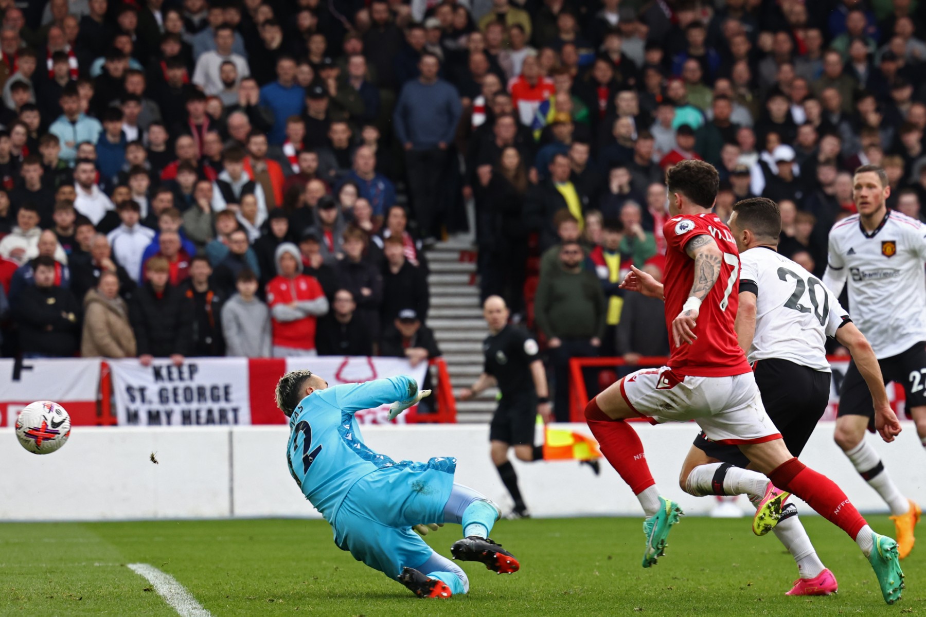 FBL-ENG-PR-NOTTINGHAM FOREST-MAN UTD