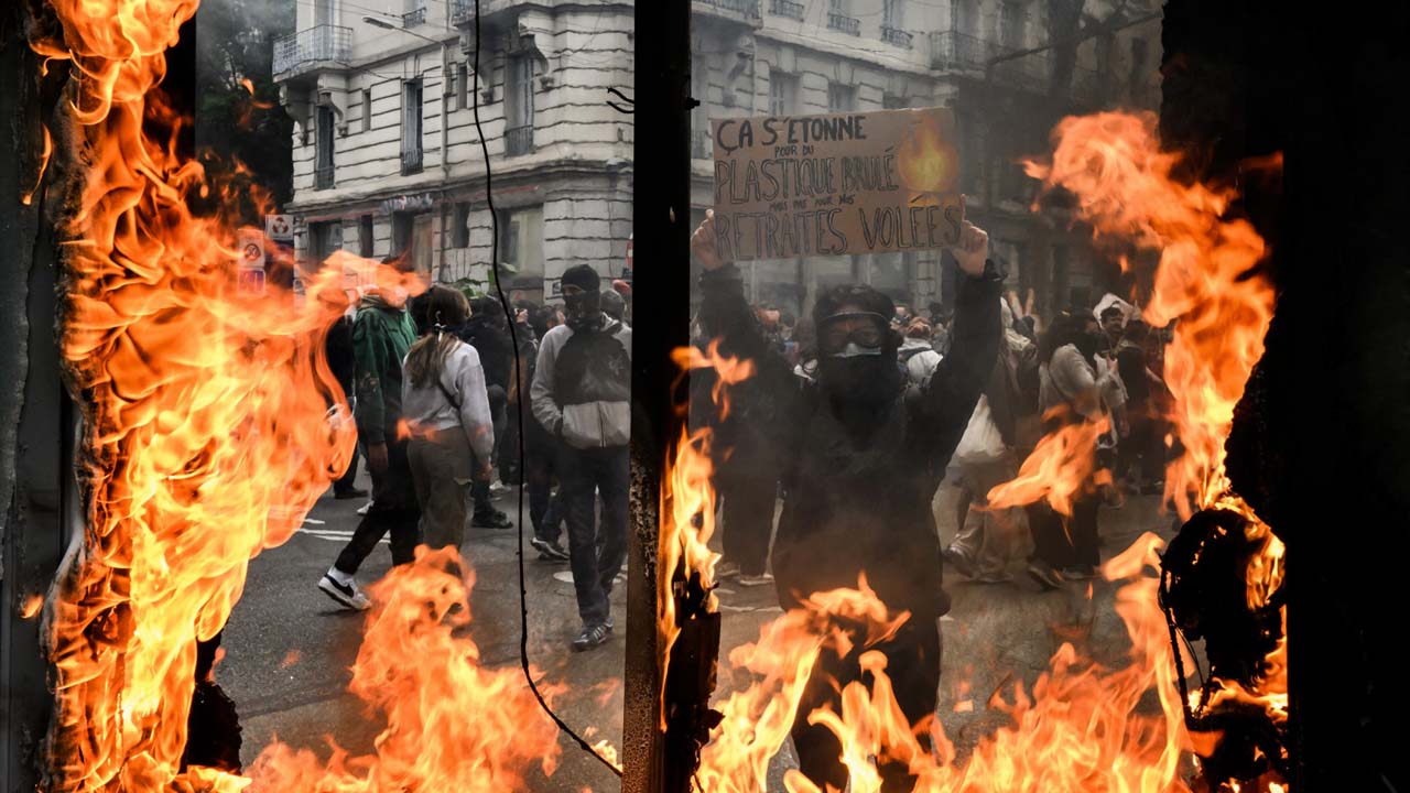 FRANCE-POLITICS-MAY-DAY-PENSIONS-DEMO