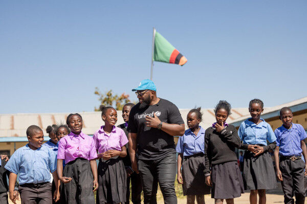Photo News Release: Rugby legend and United Nations Children’s Fund (UNICEF) Regional Ambassador Tendai “The Beast” Mtawarira visits Zambia to highlight educational challenges
