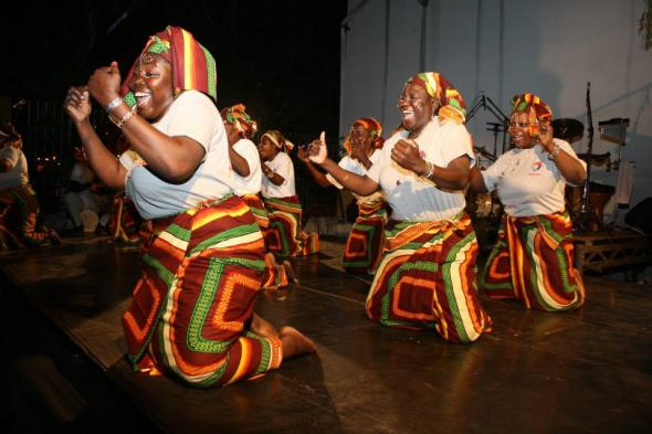 Mozambique women doing the Tufo dance