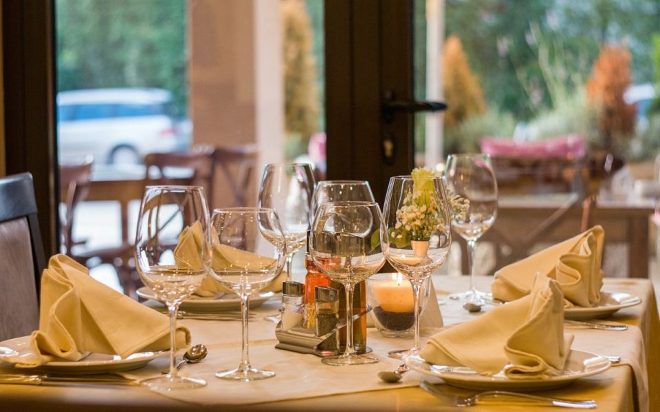 restaurant-449952_1920-q3101aqb6oo1rjweakknw552v6a4ozvwe07rmmvbd8