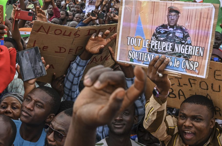 NIGER-COUP-DEMO