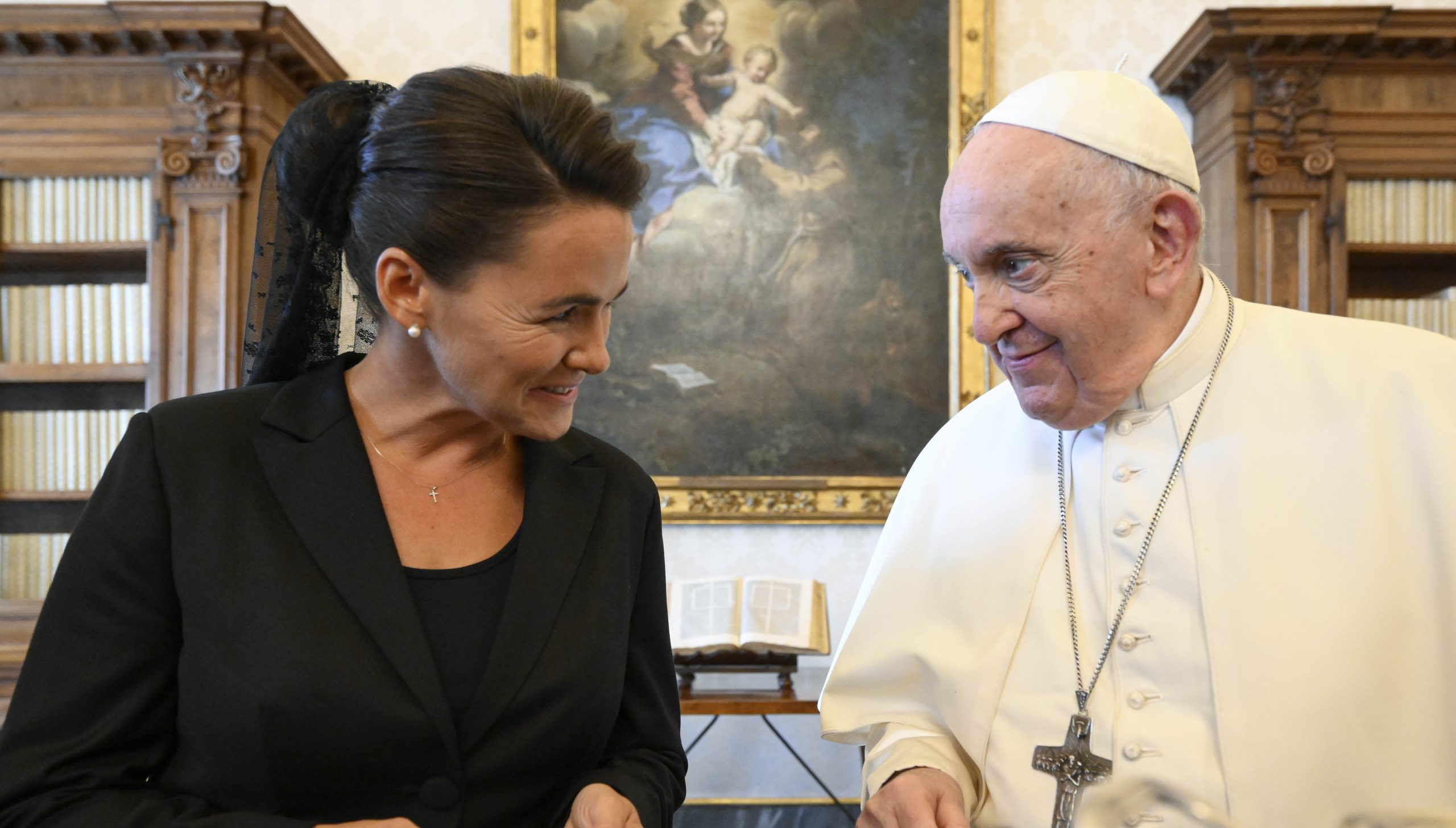 VATICAN-RELIGION-POPE-HUNGARY-DIPLOMACY