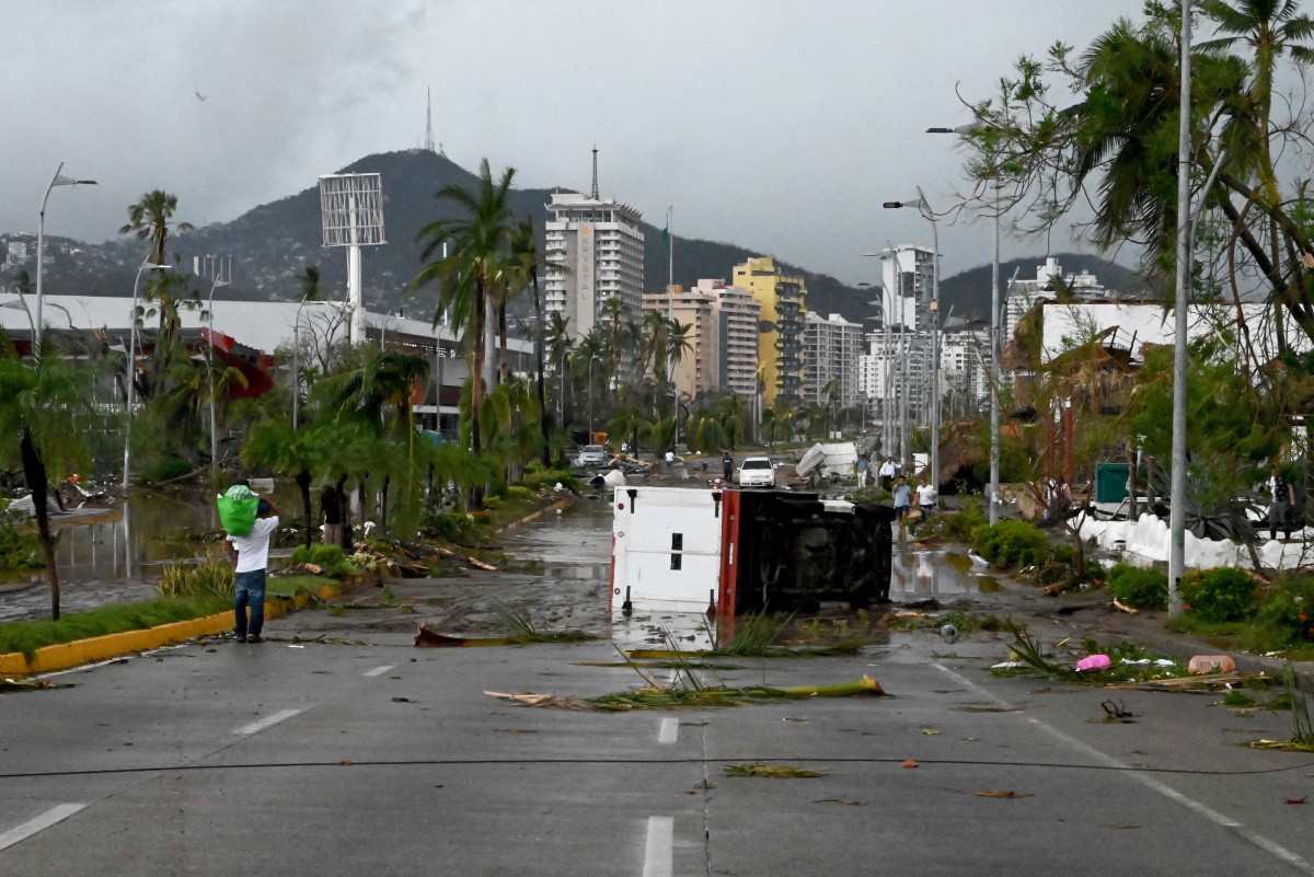 MEXICO-WEATHER-HURRICANE-OTIS