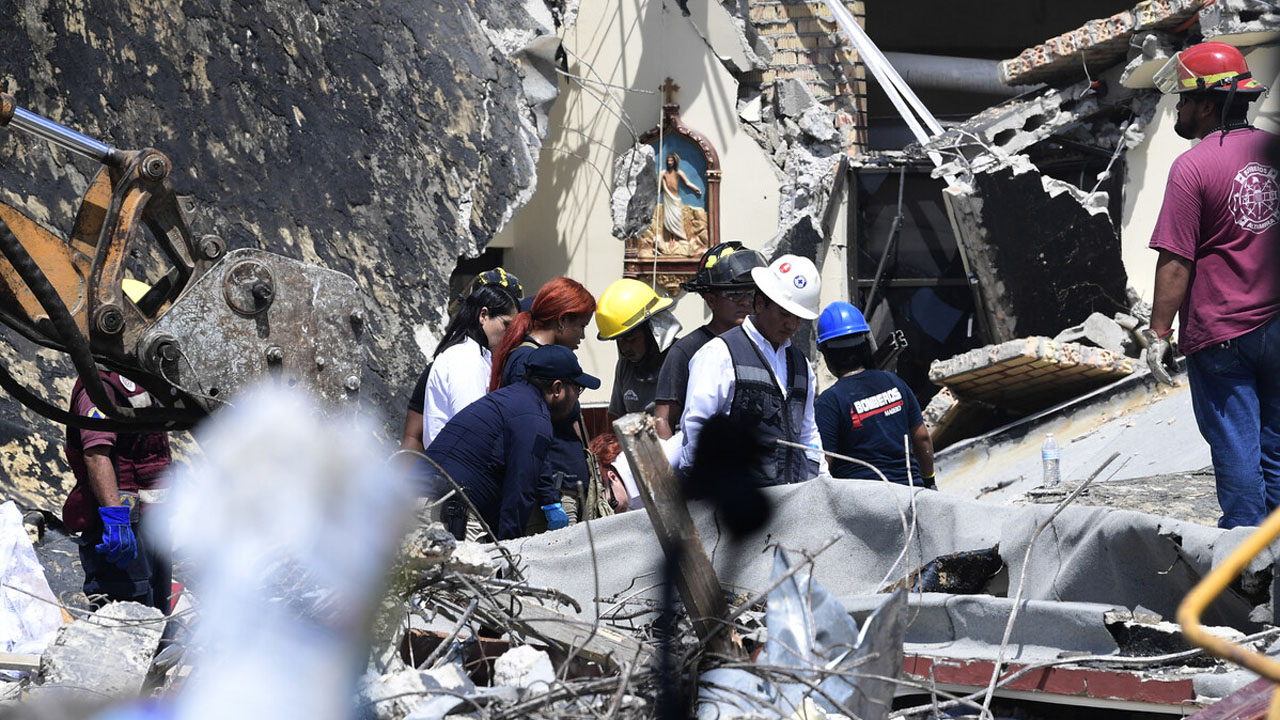 MEXICO-ACCIDENT-CHURCH