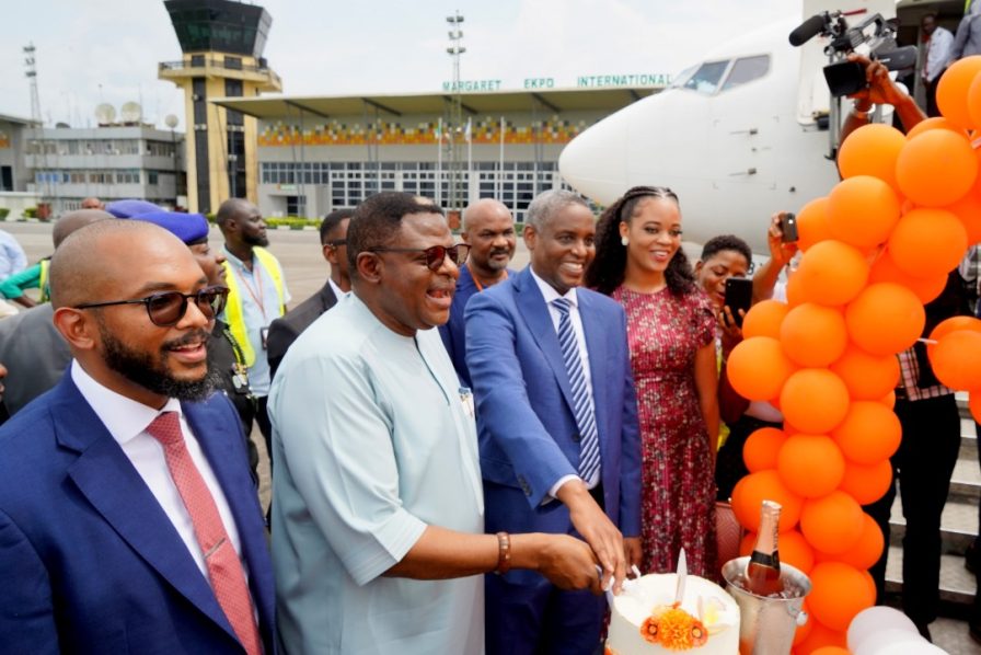Cross River governor Bassey Otu inaugurates a Boeing 737 – 5N BYR Plane into the state-owned airline in Calabar on Tuesday.