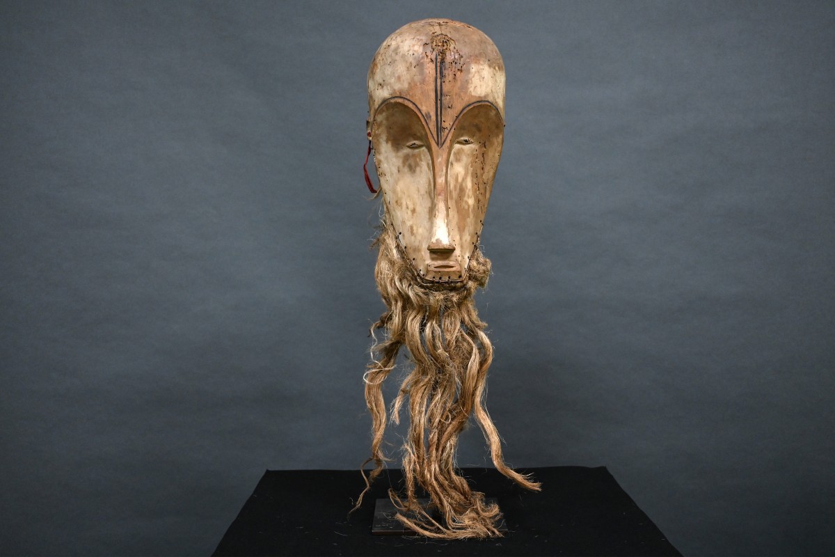 FILES-FRANCE-GABON-CULTURE-ART-AUCTION