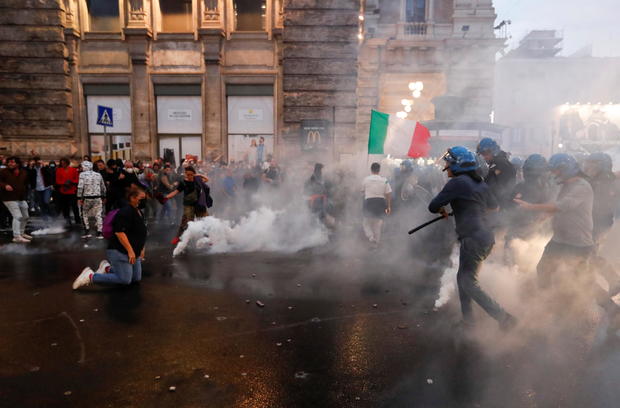 rome-covid-vaccine-protest