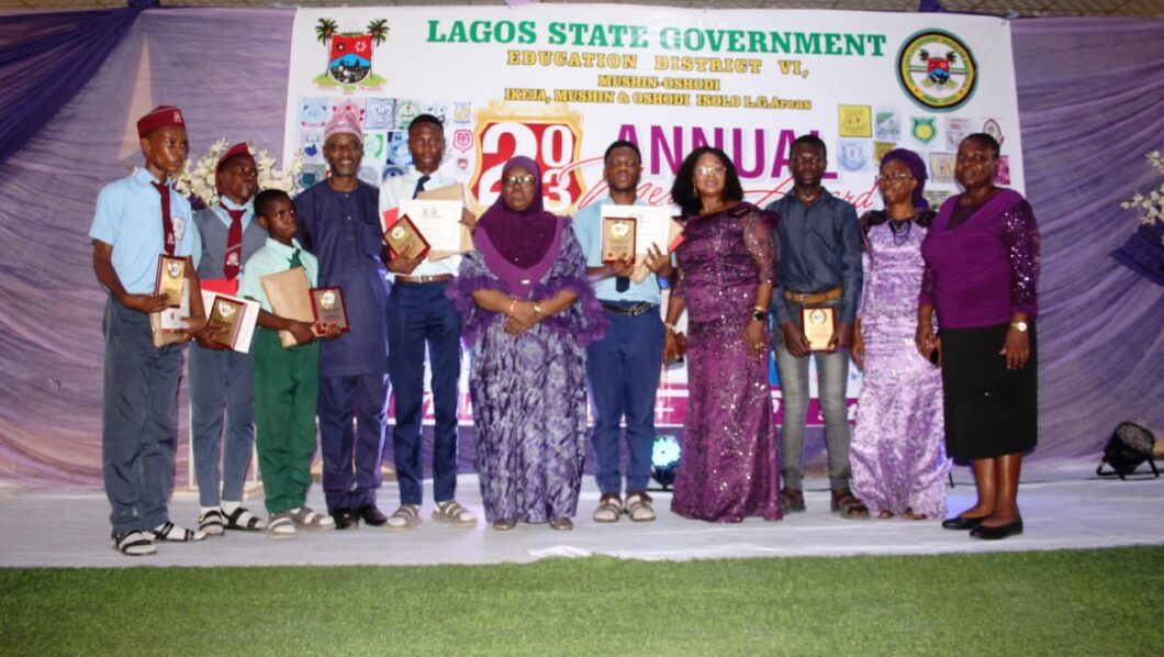 17th yearly Award and Honours Day of Education District V1