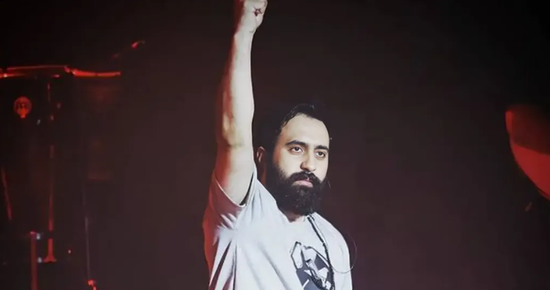 IRANIAN_PROTEST_SINGER_YARRAHI.width-800