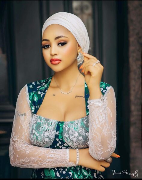 regina.daniels @instagram