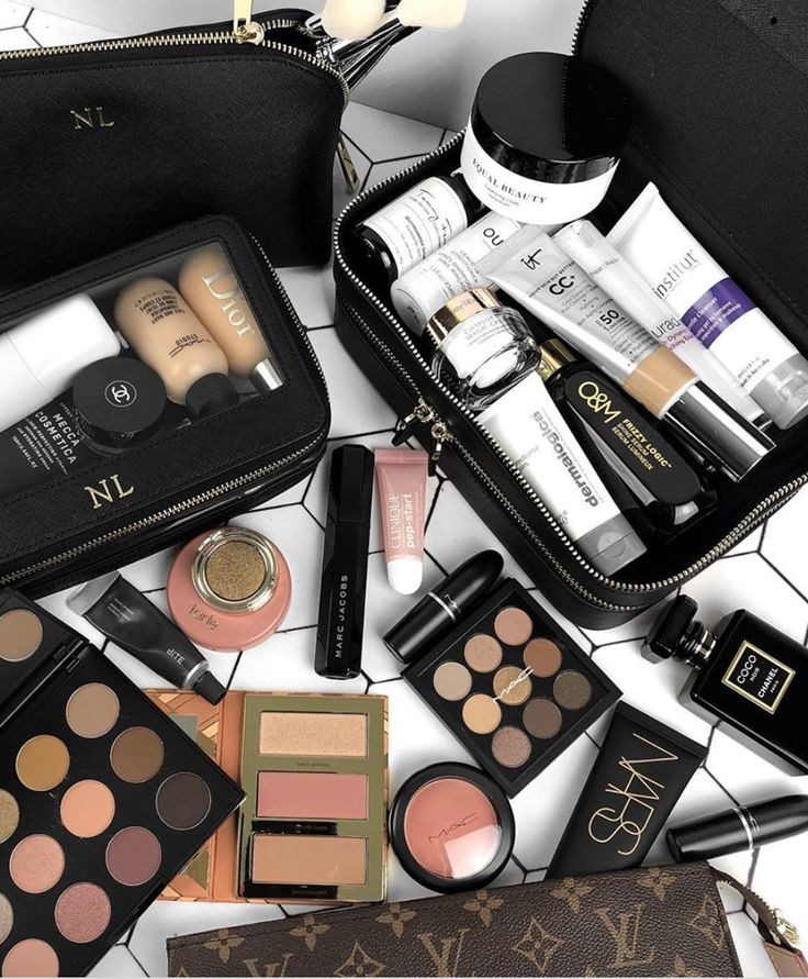 Make up kit by From Luxe with Love