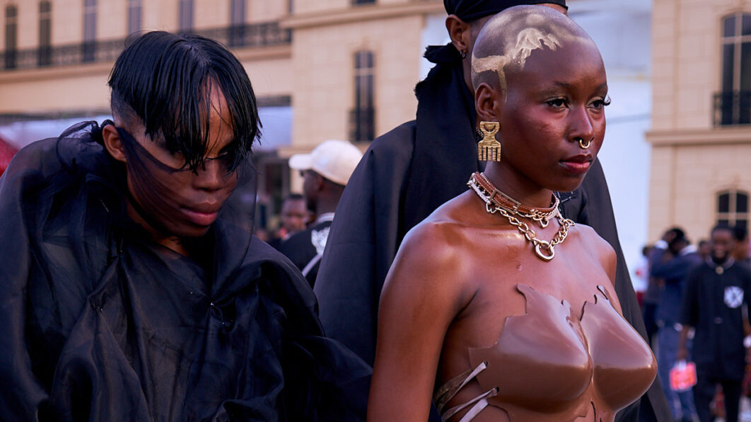 Street style photo shot by Philip Chime of PhillipShotIt