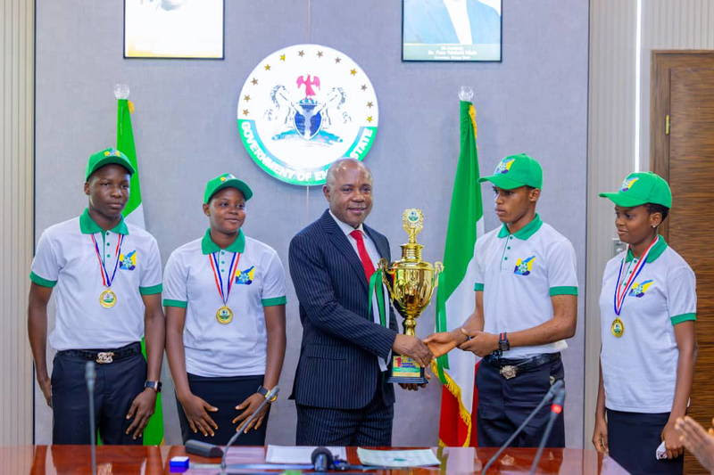 Mbah-receives-Enugus-team-