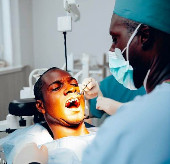 dentist-554×536