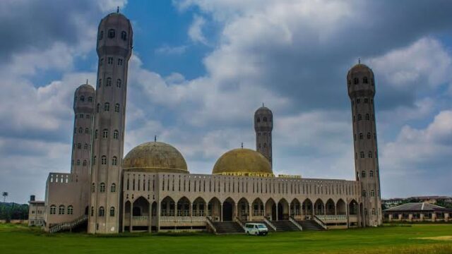 Lagos Central Mosque
