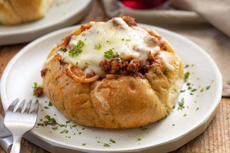 spaghetti-bread-bowl-