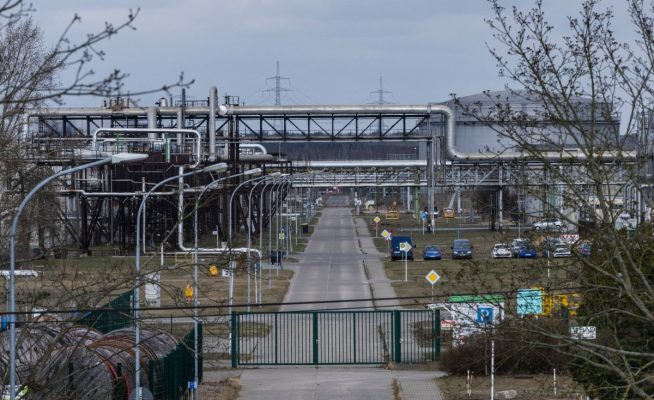 FILES-GERMANY-RUSSIA-UKRAINE-CONFLICT-OIL-SANCTION
