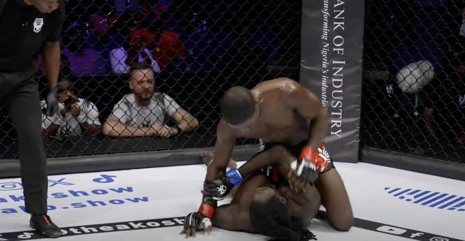 Jeb Philemon Bitrus dominating Aboya at the AKO8