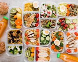 Meal prepping. Photo by Freepik