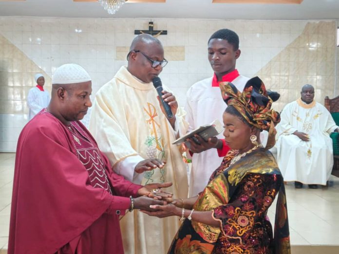 Oba Abodunrin & Olori Clara 28-29625