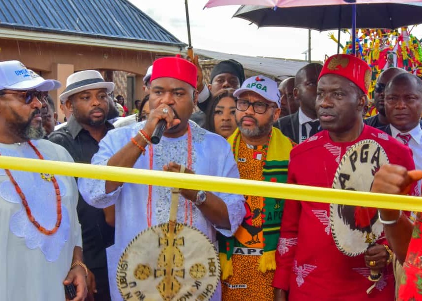 Ikenga Umuawulu honoured as Soludo inaugurates privately funded 30km roads