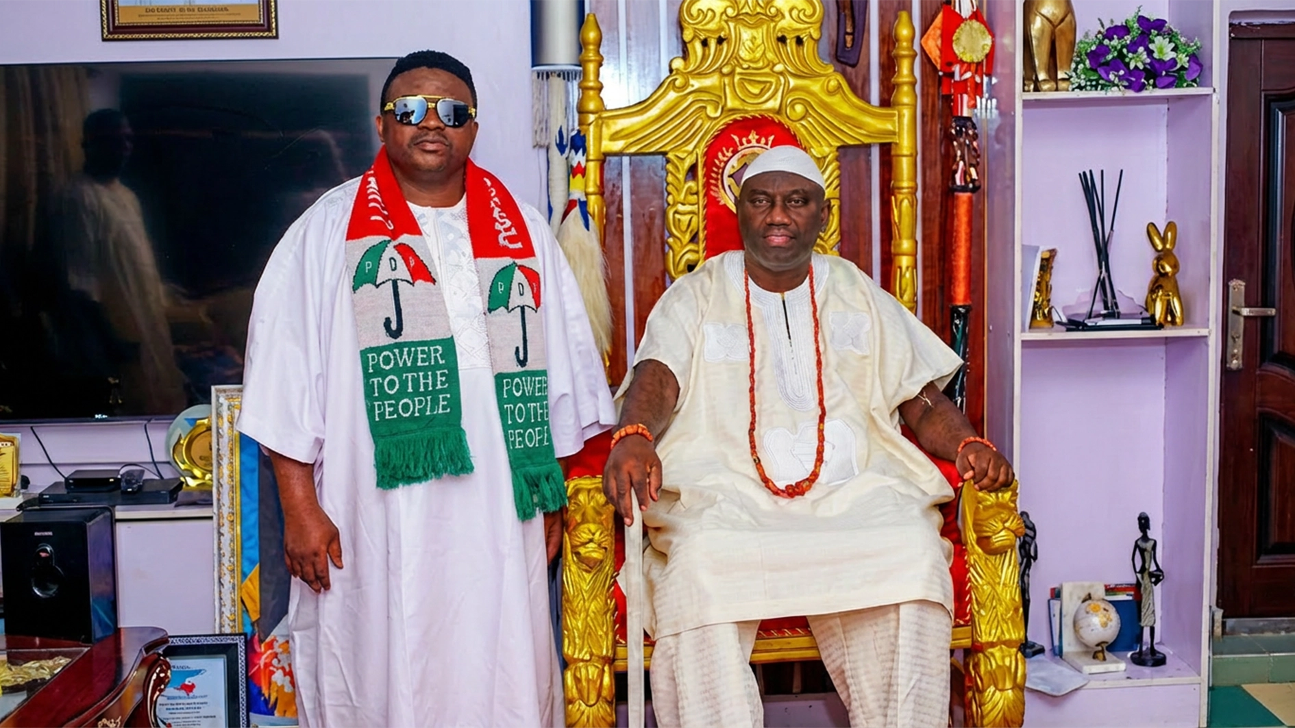 Ambassador Olufemi Ajadi Oguntoyinbo on Tuesday visited the Alaafin of Oyo, Oba Abimbola Akeem Owoade