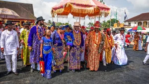 His Royal Majesty, King Dr. Appolus Chu, OFR, celebrates with family at an event marking a major milestone in his 20-year reign.