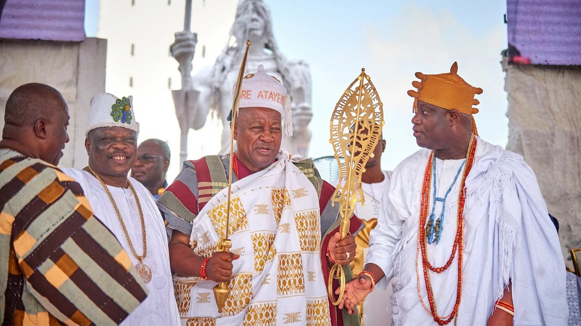 President of Ghana, John Dramani Mahama and Ooni of Ife, Oba Adeyeye Babatunde Enitan Ogunwusi Ojaja II