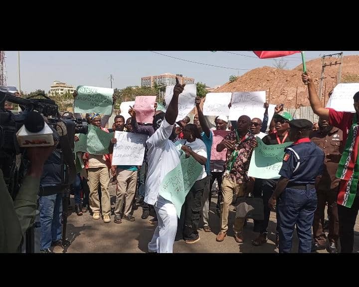 FCT polls: Labour Party members storm INEC, protest exclusion of candidates