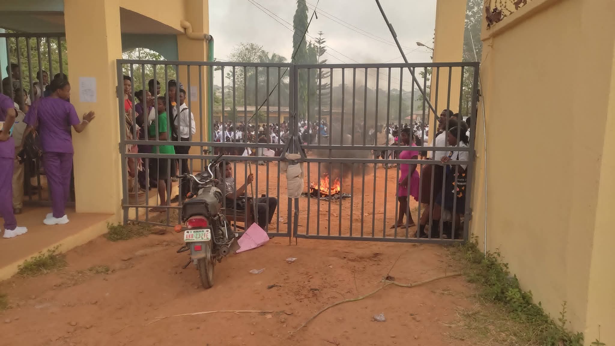 Ondo health tech students protest over extortion, dilapidated facilities