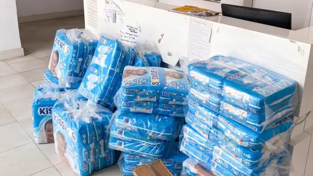 The Cradle project donates essential baby items to PHC in Ikoyi