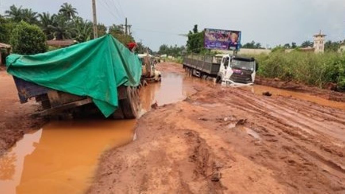 Failed-sections-of-the-Ihiala-Orlu-road