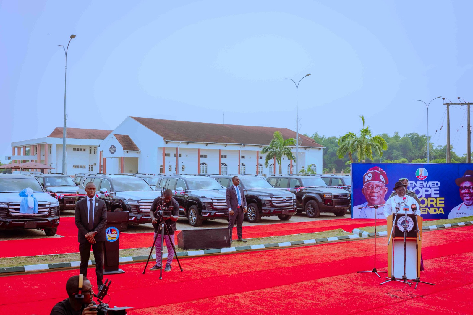 Oborevwori gifts Delta monarchs 65 SUVs