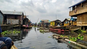 Makoko-1_boyon-boat