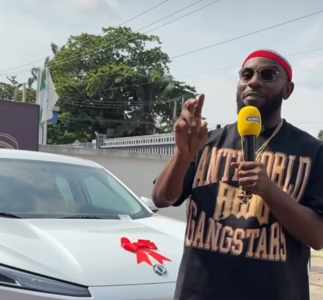 Odumodublvck receives car, house, land, five-year US visa after Headies win