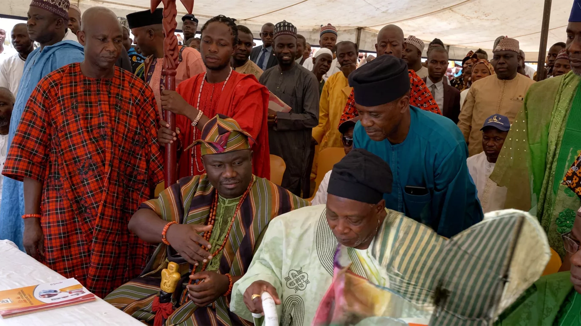 Olubadan snubs, rejects Alaafin’s handshake at inter-faith event