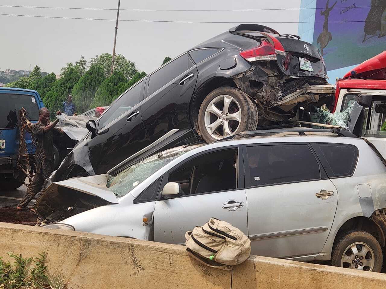 In Pictures: Family escapes unhurt as truck rams into cars on Lagos ‘ Otedola bridge