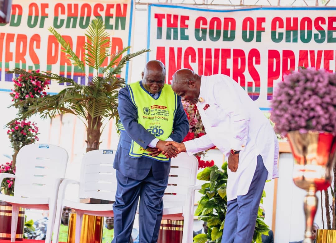 General Overseer of The Lord’s Chosen Charismatic Revival Ministries Worldwide, Pastor Lazarus Muoka (left), and Bayelsa State Governor, Senator Douye Diri, at the Mgbidi 2026 crusade in Imo State on Saturday.