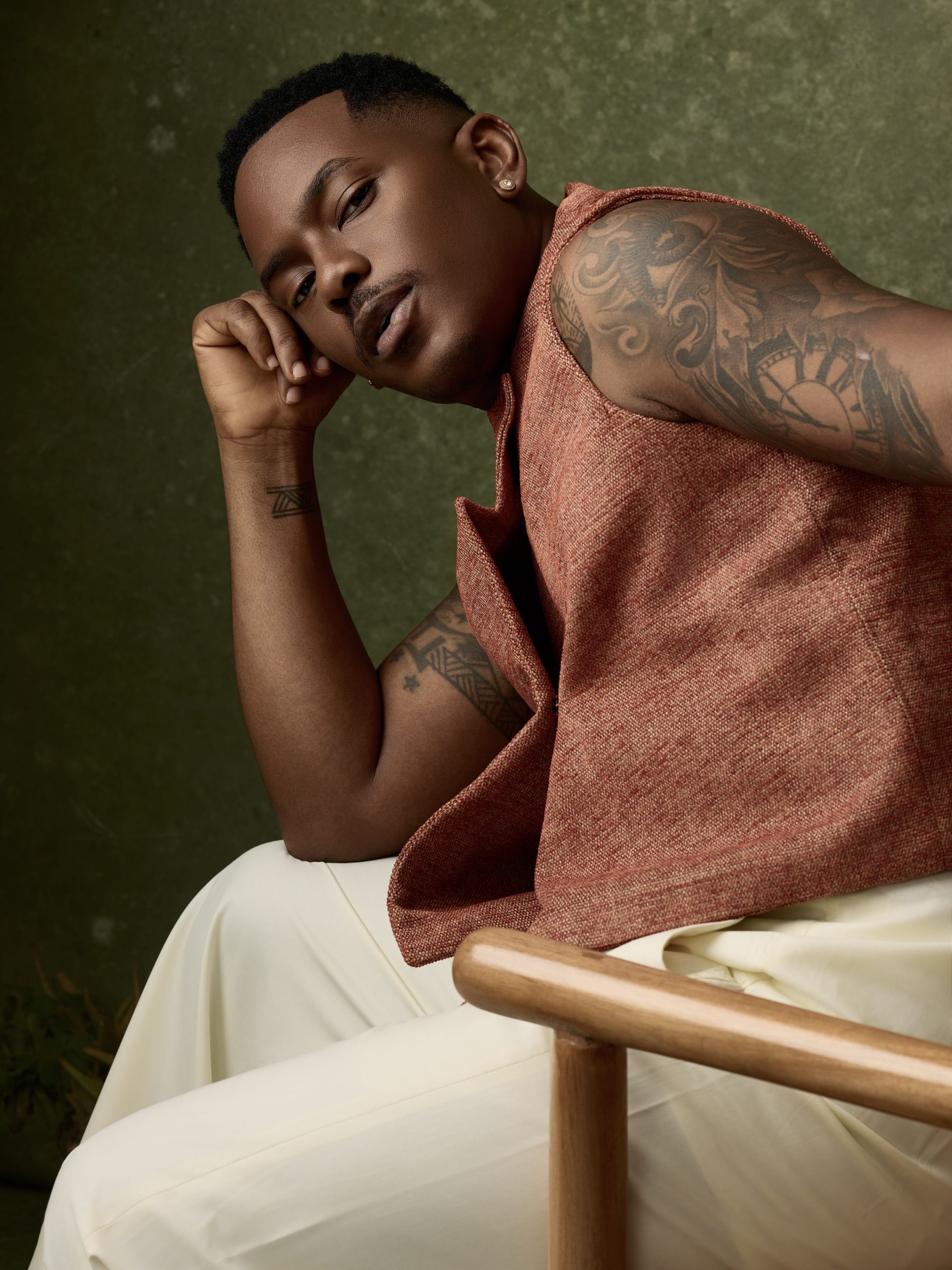 Timini Egbuson photographed by Ibor Edosa Victor (@edos_artistry), styled and designed by Ibor Nathaniel Osarenoma (@princenat_eero)